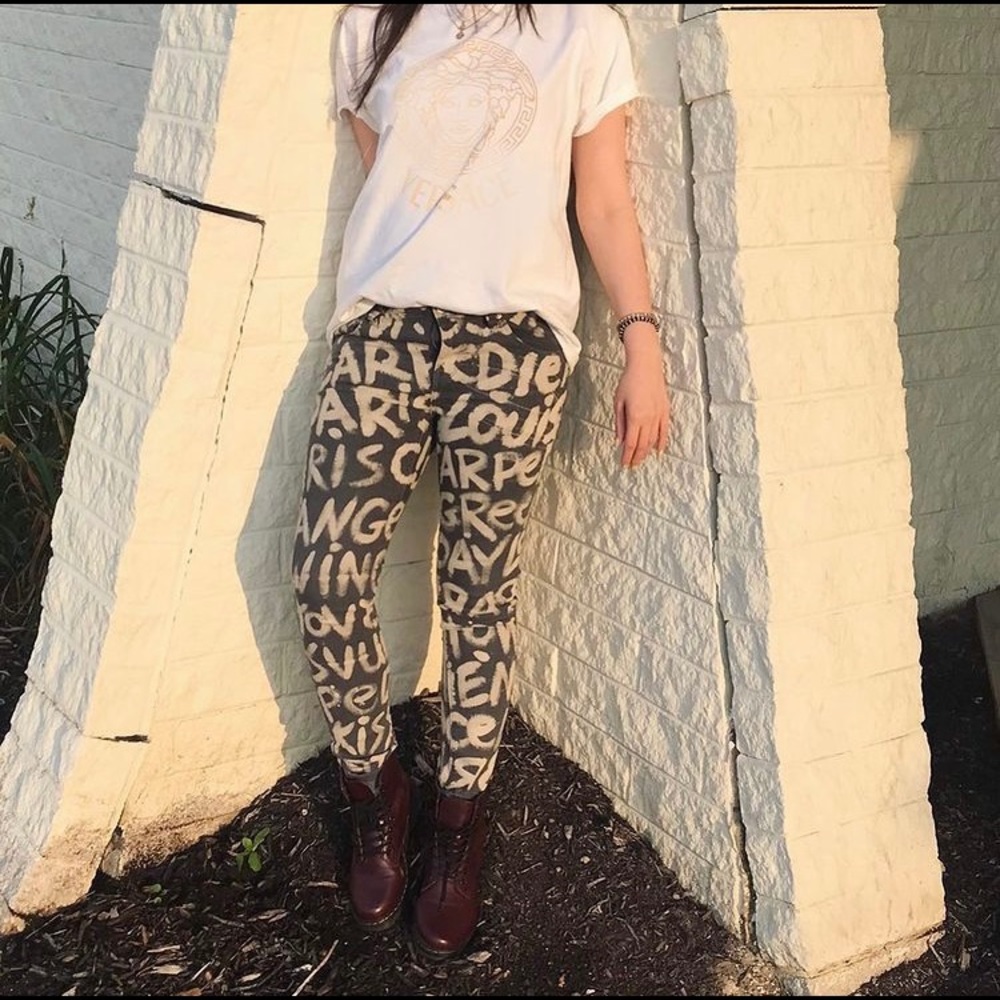 Custom Graffiti Lyric Jeans ๐ - Picture 6 of 12